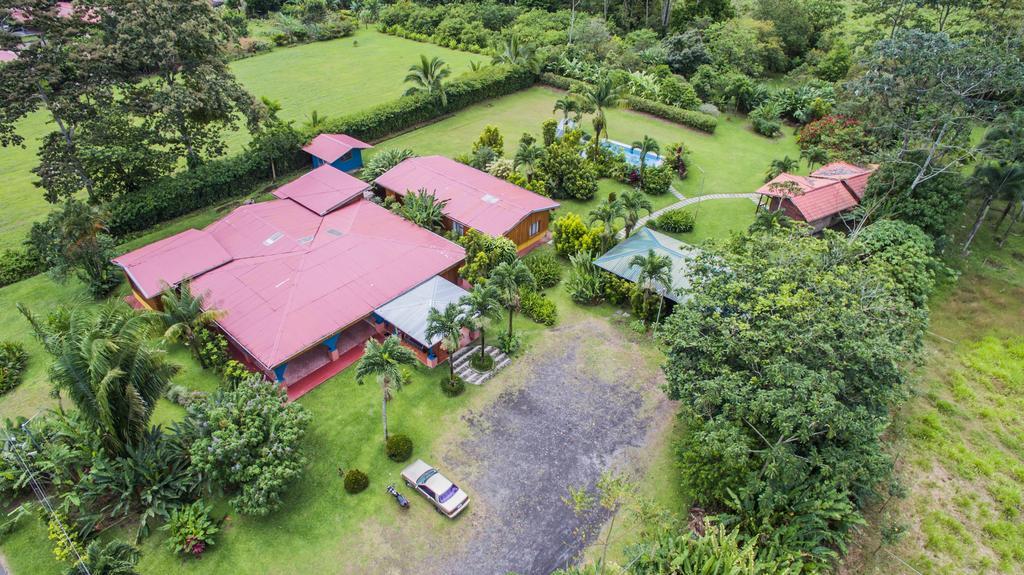 Hotel Tangara Arenal B&B La Fortuna Exterior photo