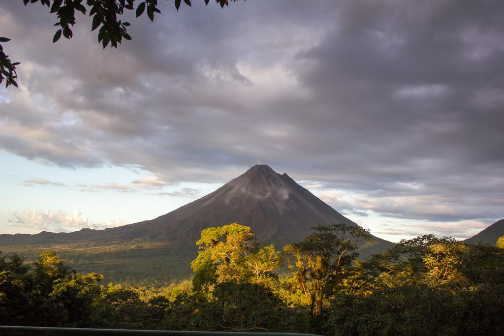 Hotel Tangara Arenal B&B La Fortuna Exterior photo