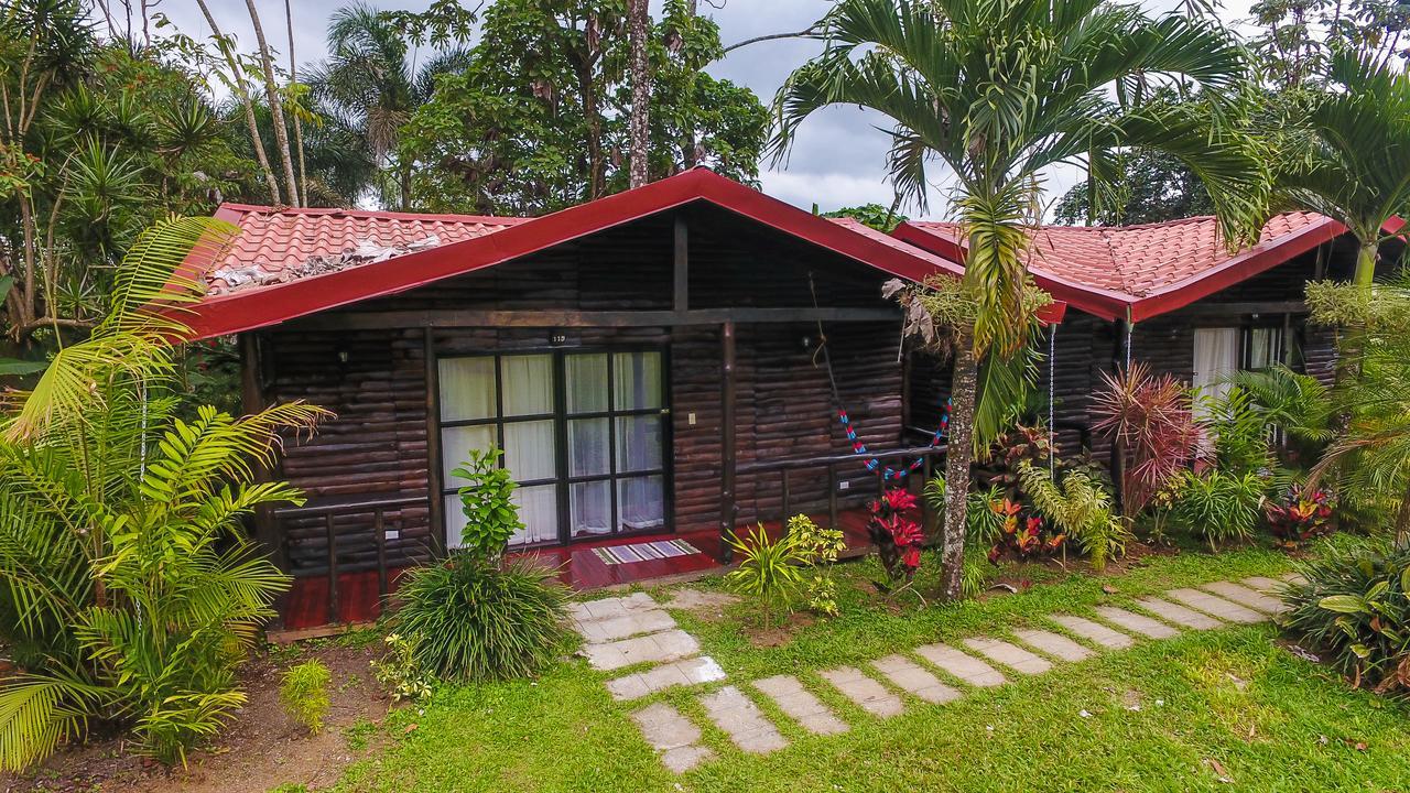 Hotel Tangara Arenal B&B La Fortuna Exterior photo