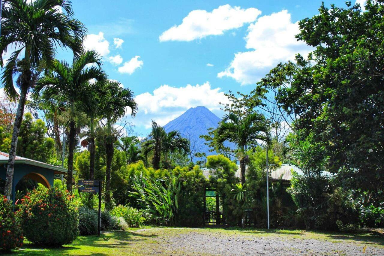 Hotel Tangara Arenal B&B La Fortuna Exterior photo